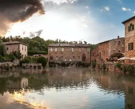 Casa Di Silvia..a Due Passi Dalla Val D'orcia * Castel del Piano (Tuscany)